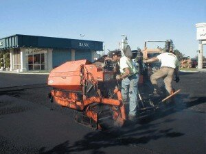 Асфальтирование дорожного полотна